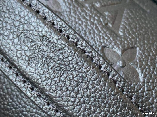 EXCHANELUSIVE BUMBAG VUITTON DIGITAL LOUIS MONOGRAM - PRELAUNCH EMPREINTE 0405